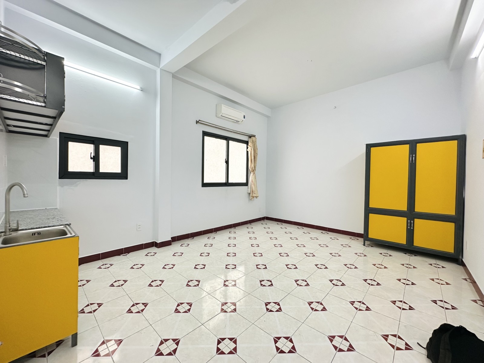 NHÀ GẦN ĐH HUTECH 80m2 (4×20) - 14 PHÒNG CHO THUÊ + MBKD - 22.5 TỶ 12