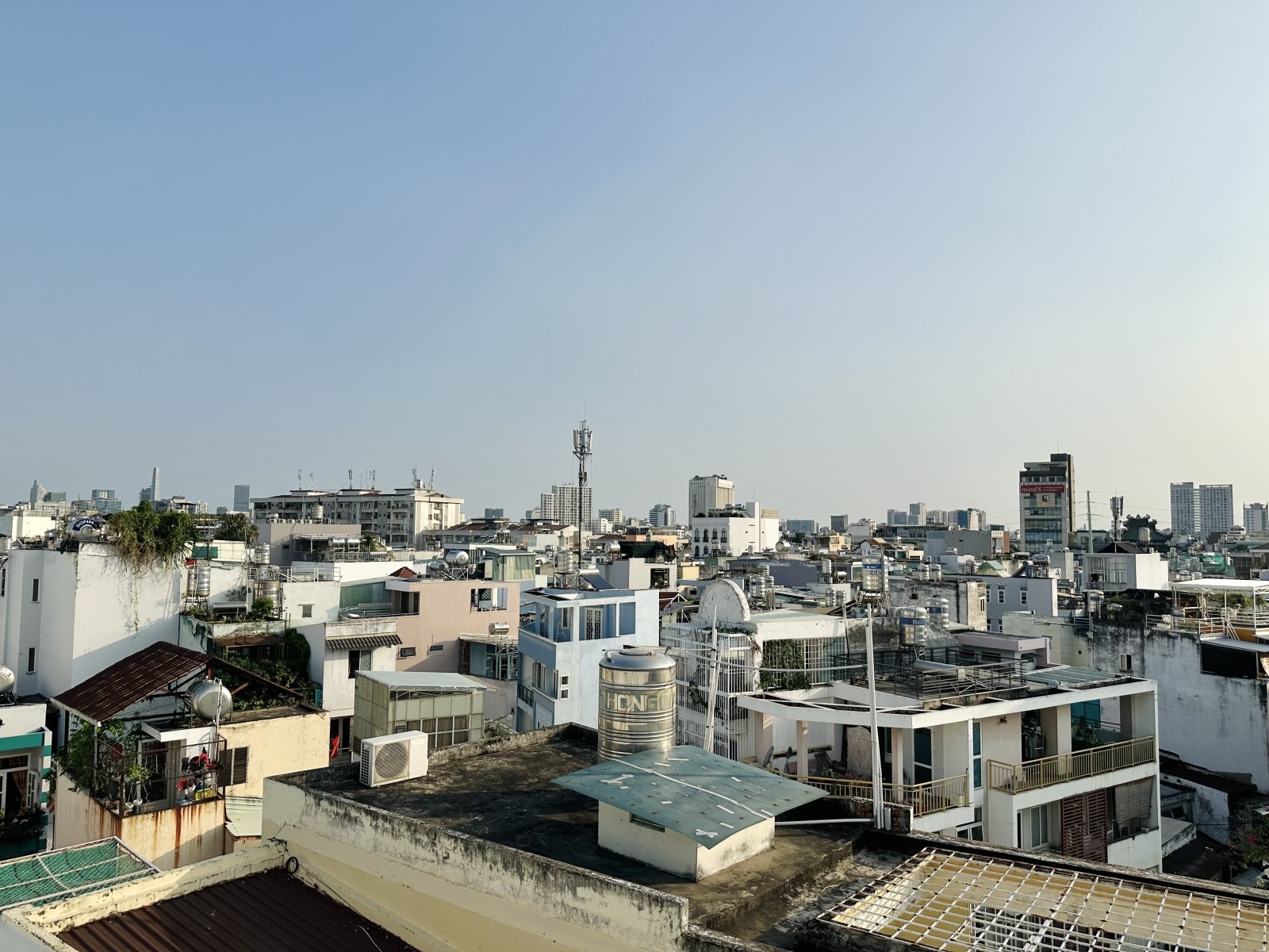 12 CHDV PHÚ NHUẬN LUÔN FULL PHÒNG - 7 TẦNG HẺM XE HƠI - DOANH THU 85TR/THÁNG - GIÁ 23T 9