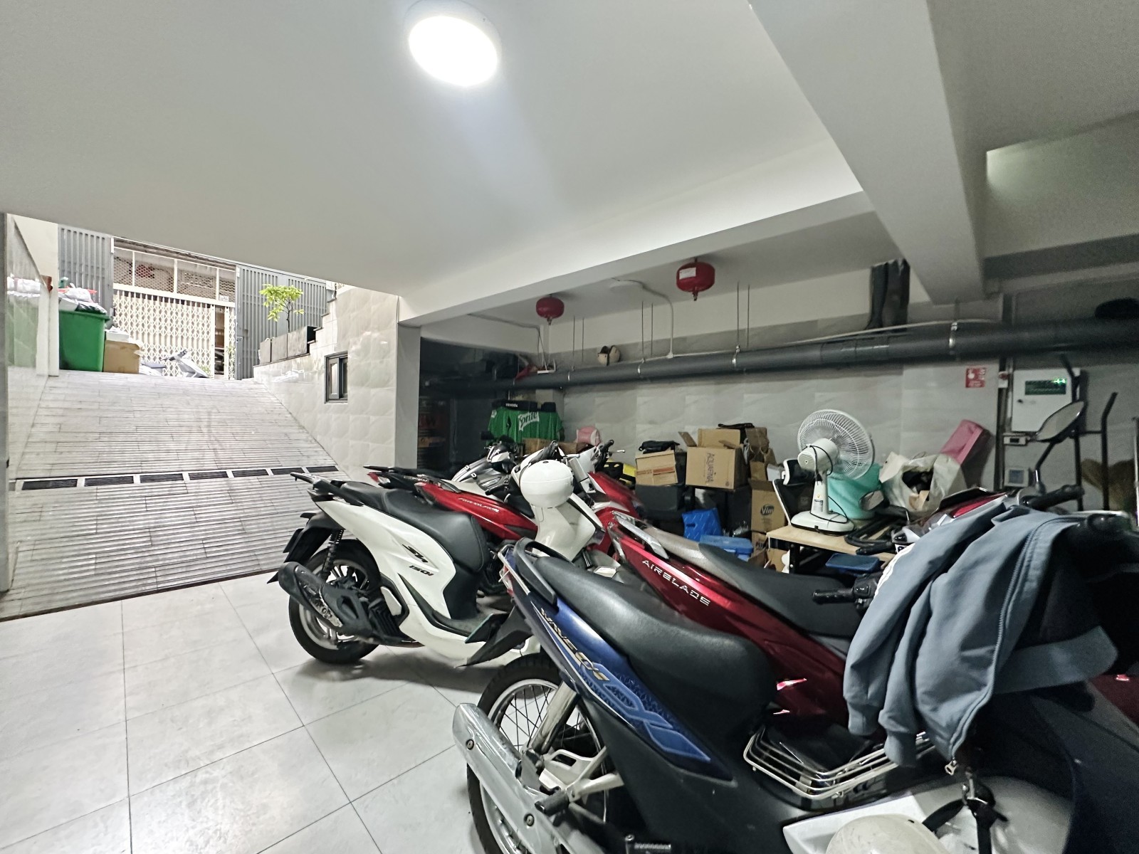 12 CHDV PHÚ NHUẬN LUÔN FULL PHÒNG - 7 TẦNG HẺM XE HƠI - DOANH THU 85TR/THÁNG - GIÁ 23T 2