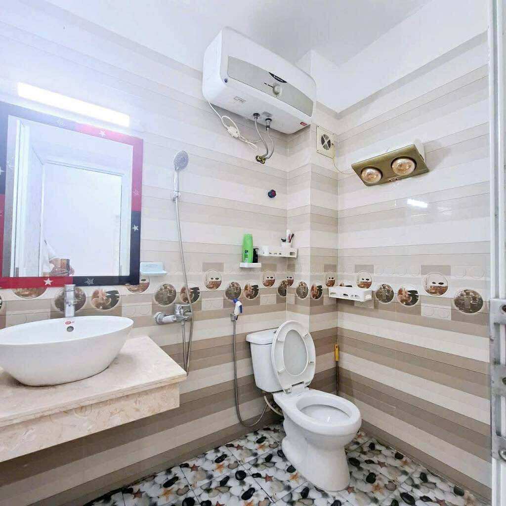 Bán nhà Trương Định Lô góc 3 thoáng Ngõ rộng thông 40m nhỉnh 6 tỷ 4