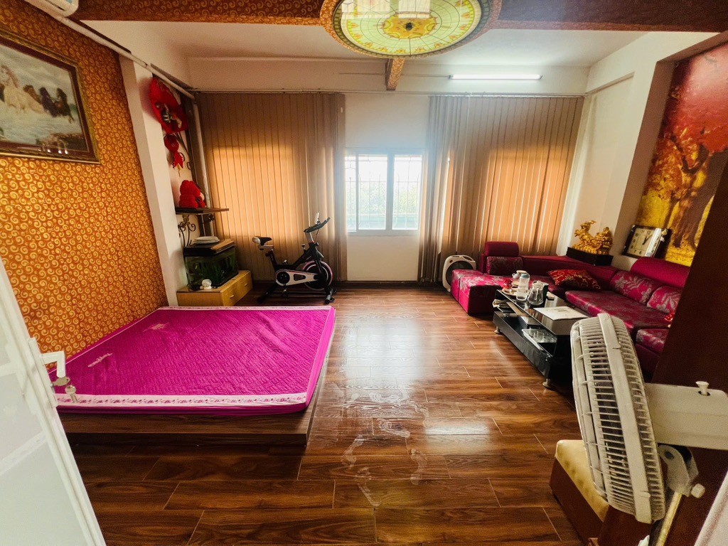 Bán nhà Đội Cấn, Ba Đình, 37m2, 5 tầng, Mt 5.6m, chỉ 9.15 tỷ 2
