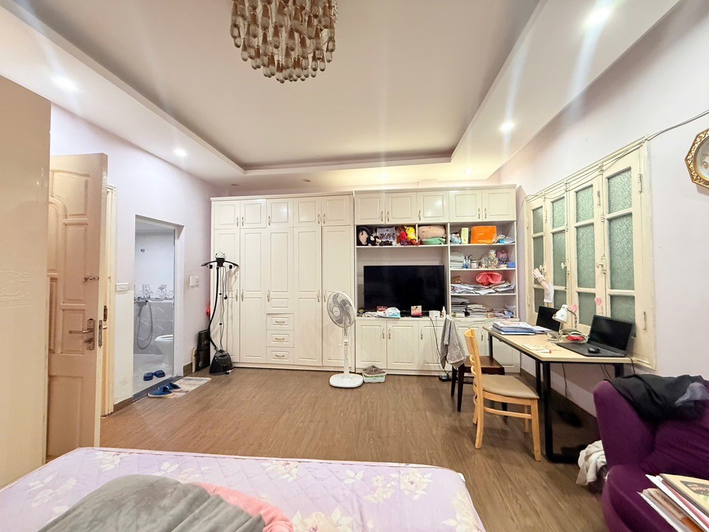 Bán nhà Đội Cấn, Ba Đình, 37m2, 5 tầng, Mt 5.6m, chỉ 9.15 tỷ 4