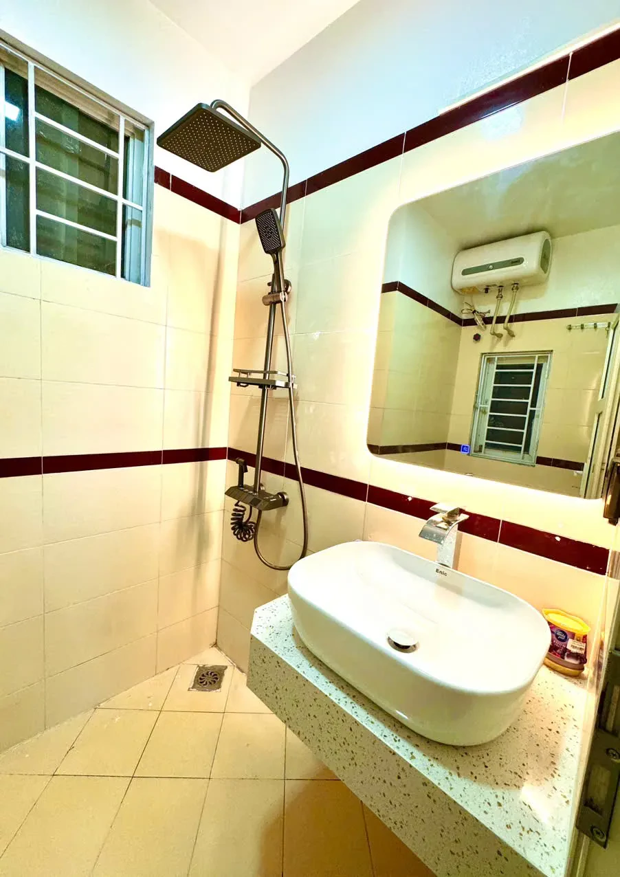 Bán Nhà Hoàng Hoa Thám 31m2. 6 tầng. mặt tiền 3.5m. giá 8.4 tỷ Ba Đình Hà Nội 5