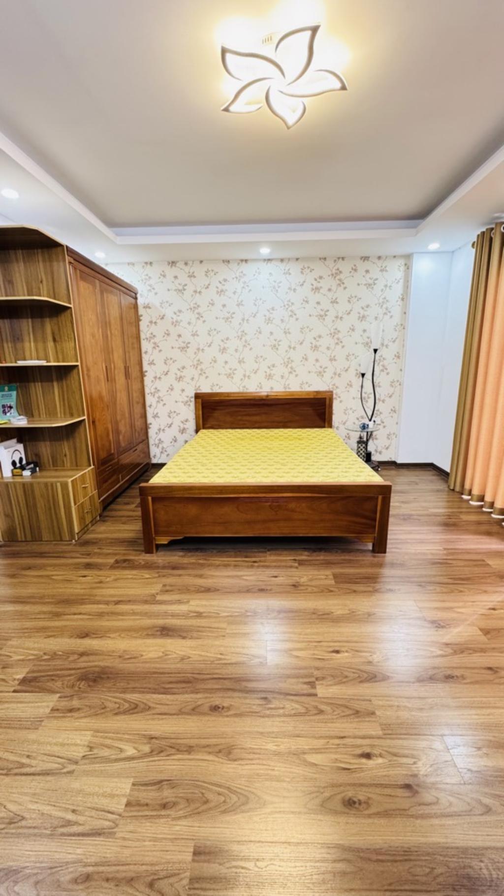 Siêu phẩm ngay Ngã Tư Sở lô góc 46m2, 7 tầng, thang máy, kinh doanh, ô tô đỗ cửa, 13 tỷ. 2