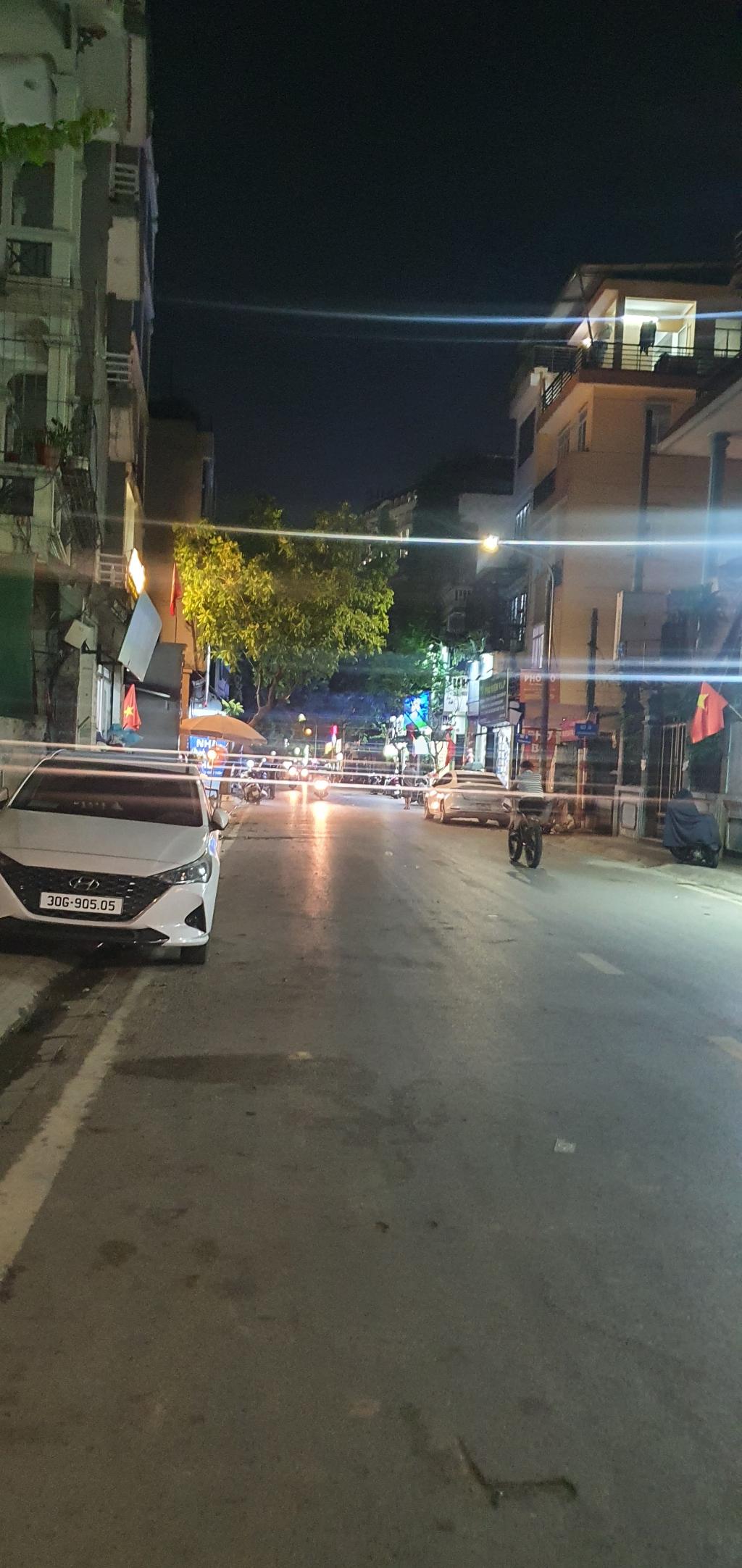 HOÀNG NHƯ TIẾP 31 tỷ 78m Ô TÔ TRÁNH KINH DOANH CHO THUÊ ĐỈNH,LONG BIÊN 5