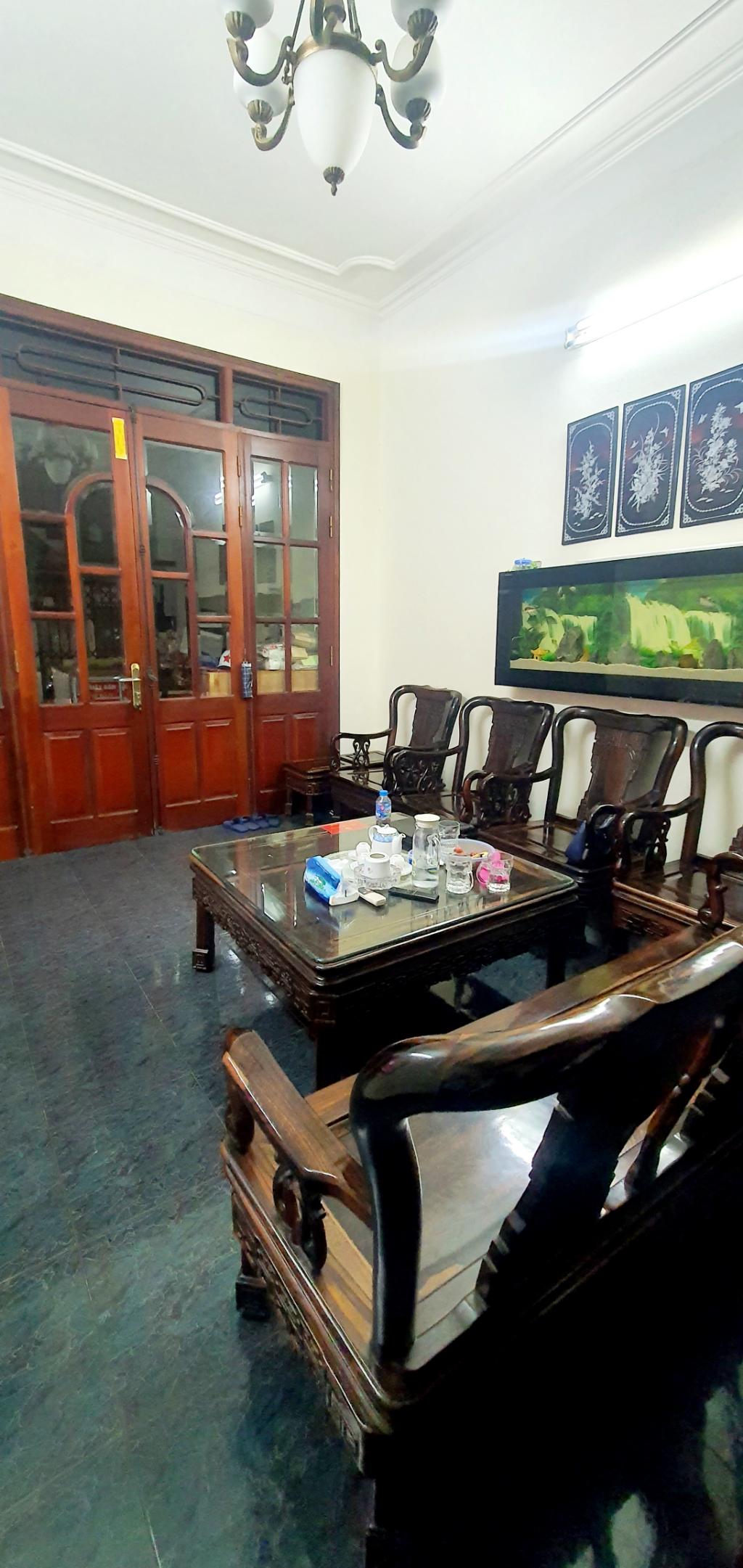 HOÀNG NHƯ TIẾP 31 tỷ 78m Ô TÔ TRÁNH KINH DOANH CHO THUÊ ĐỈNH,LONG BIÊN 3