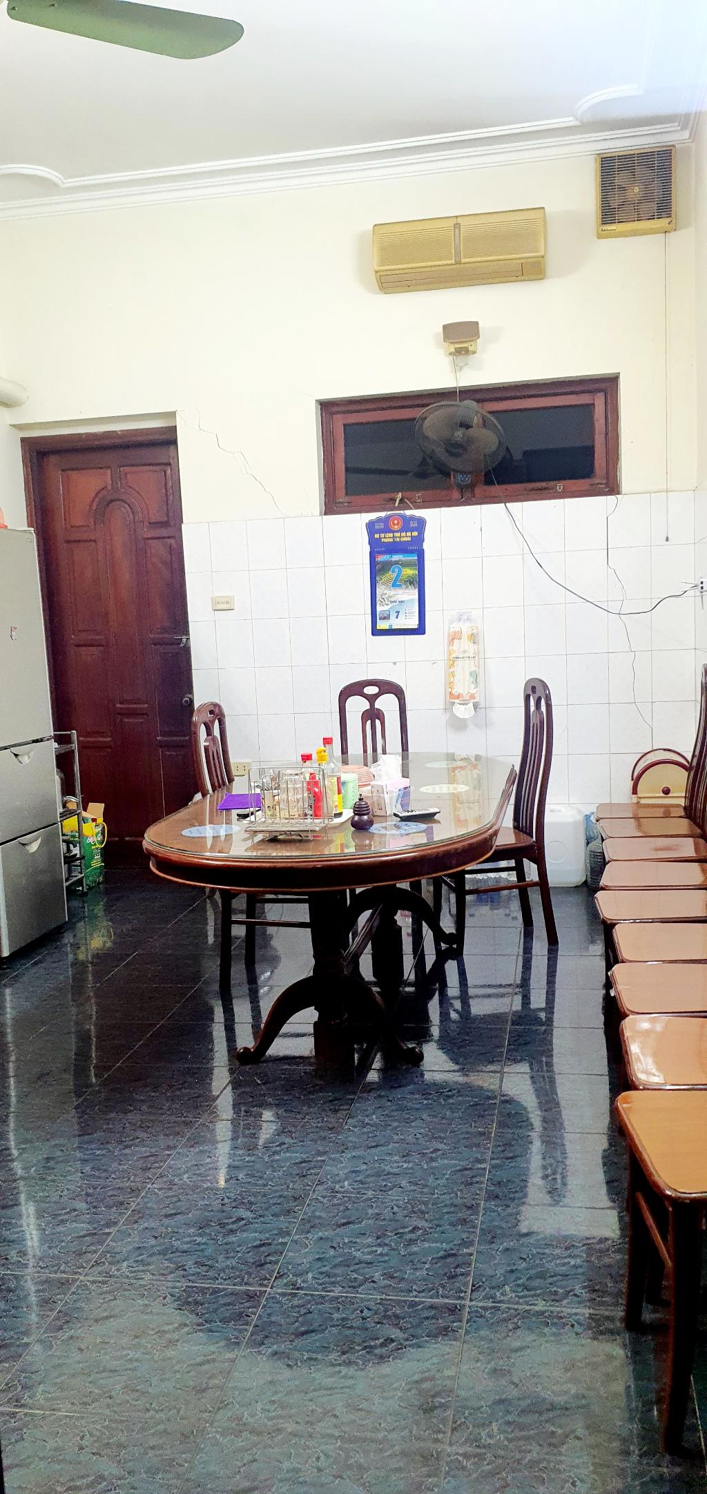 HOÀNG NHƯ TIẾP 31 tỷ 78m Ô TÔ TRÁNH KINH DOANH CHO THUÊ ĐỈNH,LONG BIÊN 4