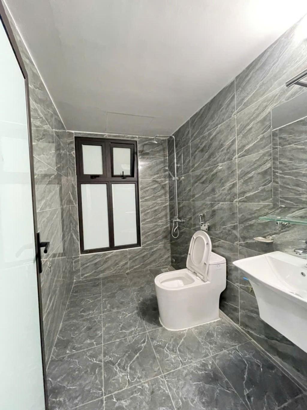 Bán nhà Lê trọng Tân, ô tô 5 tạ qua, 55m2, 5 tầng, 8,9 tỷ. 2