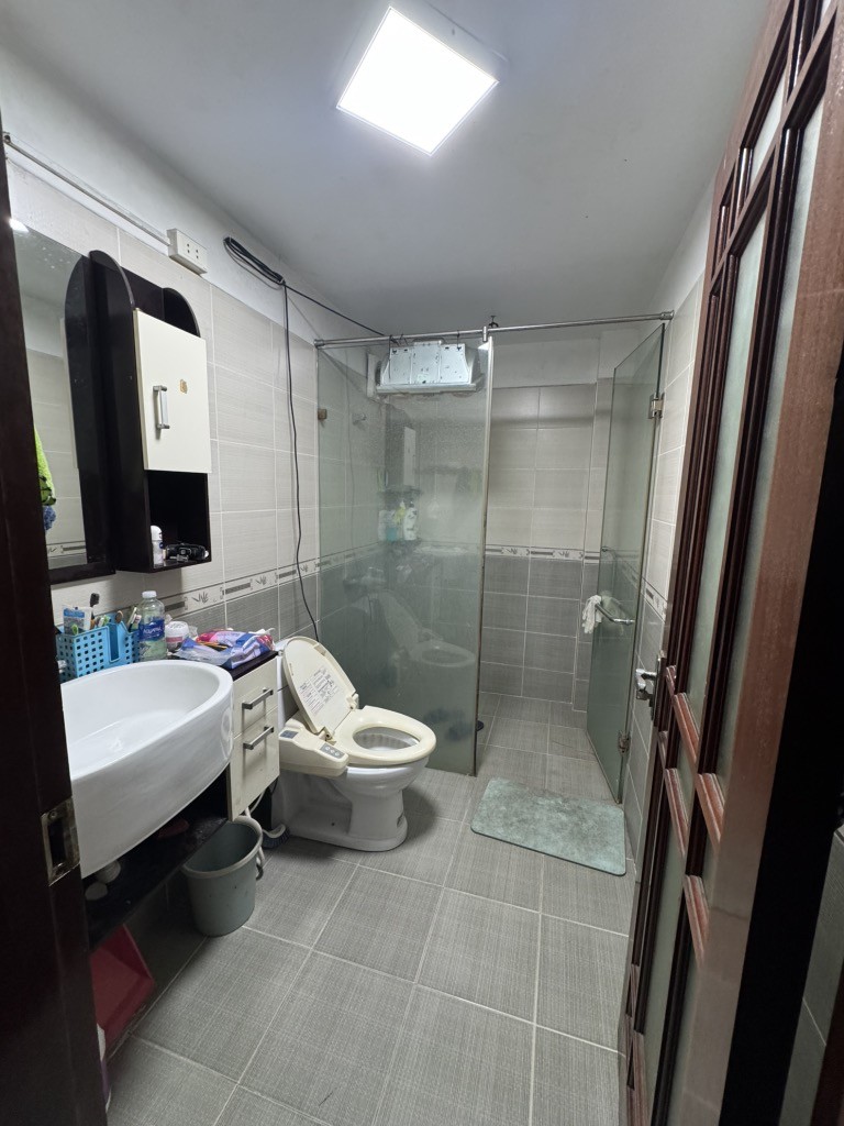 Cần bán Nhà mặt tiền đường Đền Lừ, Phường Hoàng Văn Thụ, Diện tích 70m², Giá 26.8 Tỷ 2