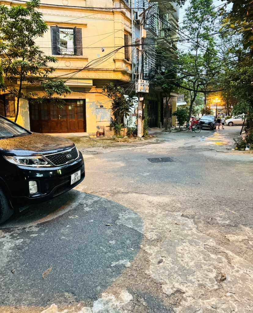 Cần bán Nhà mặt tiền đường Đền Lừ, Phường Hoàng Văn Thụ, Diện tích 70m², Giá 26.8 Tỷ 5