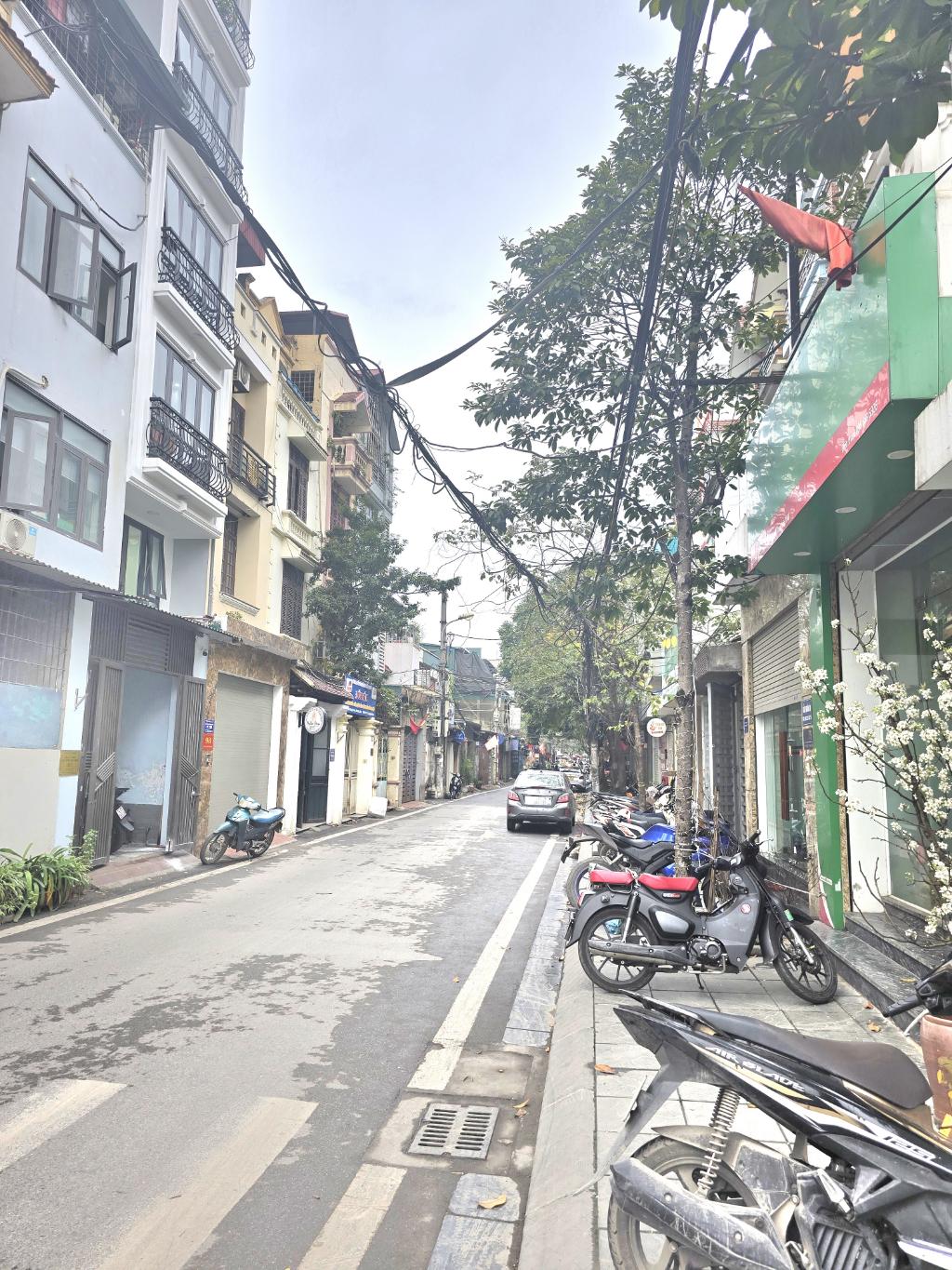 Bán nhà Hoàng Văn Thái, phân lô, ô tô vào nhà, kinh doanh, 52m2, 5 tầng, 13,88 tỷ.
