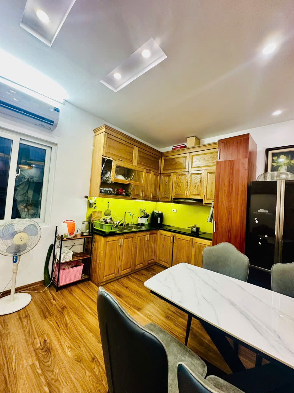 Chính chủ bán gấp căn hộ 77m² full nội thất, ban công Đông Nam, giá tốt nhất KĐT Thanh Hà Cienco 5 3