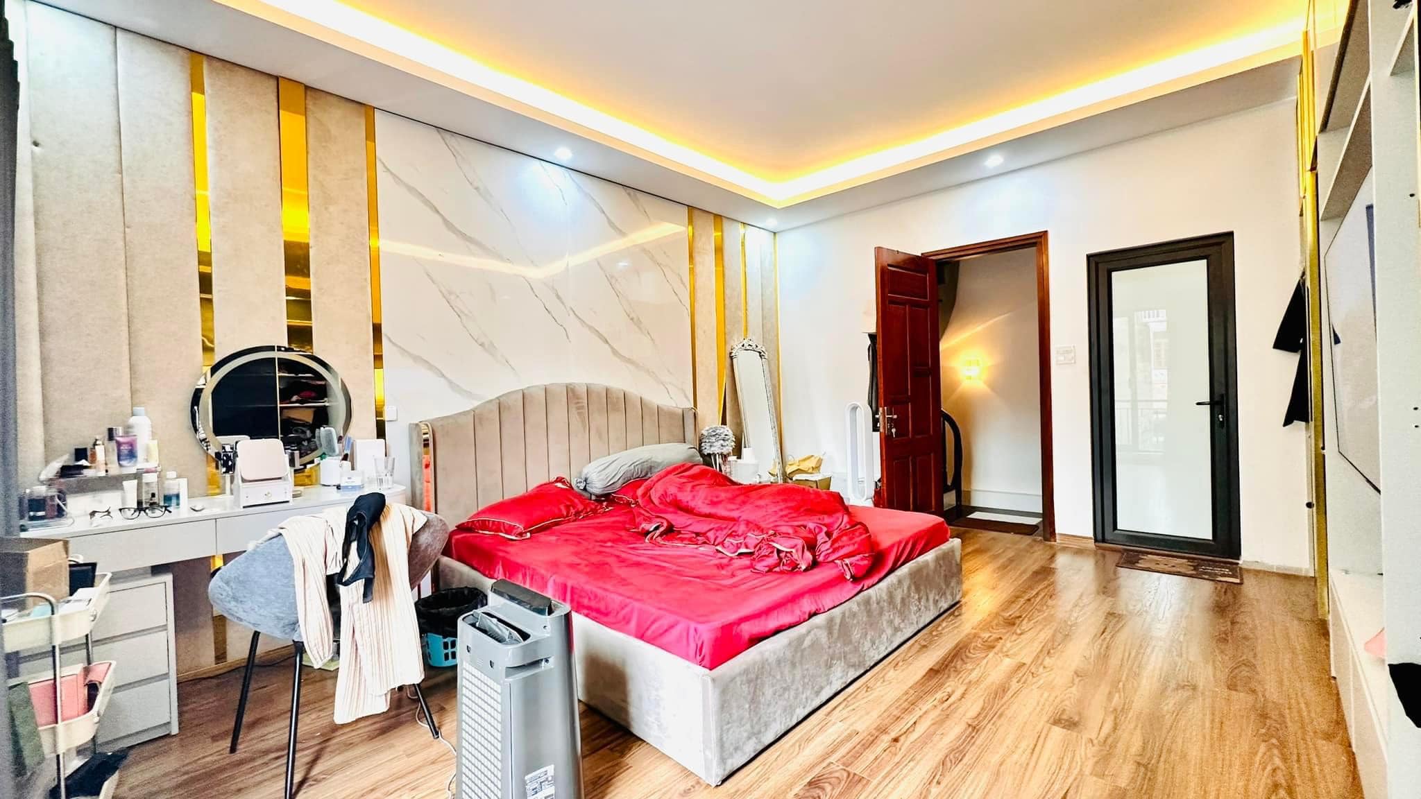 Chính chủ bán nhà An Khánh, tặng nội thất xây 5 Tầng, 4 phòng, giá đầu tư ở cho thuê 3