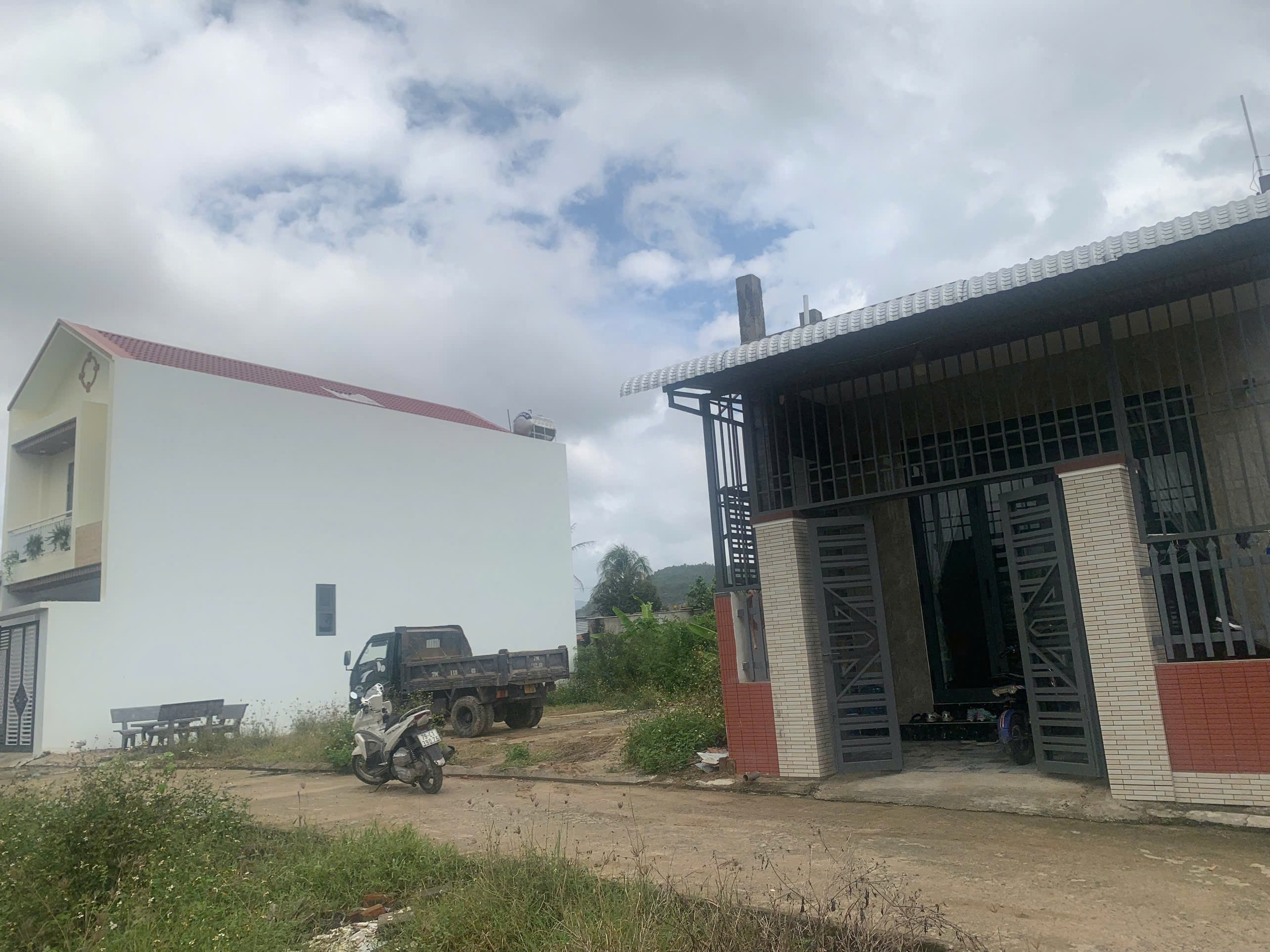 Bán đất Diên Lạc, khu dân cư Lạc BìnhGiá: 930tr bao phí thuế 2