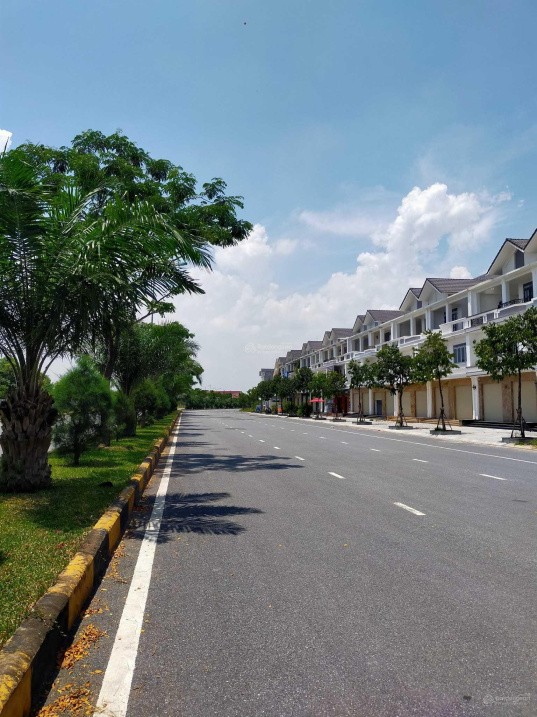 Bán lô khu 2 Long Hưng, sát biệt thự và kênh, 2 mặt tiền, sổ đỏ chính chủ, LH: 0914,920,202 5