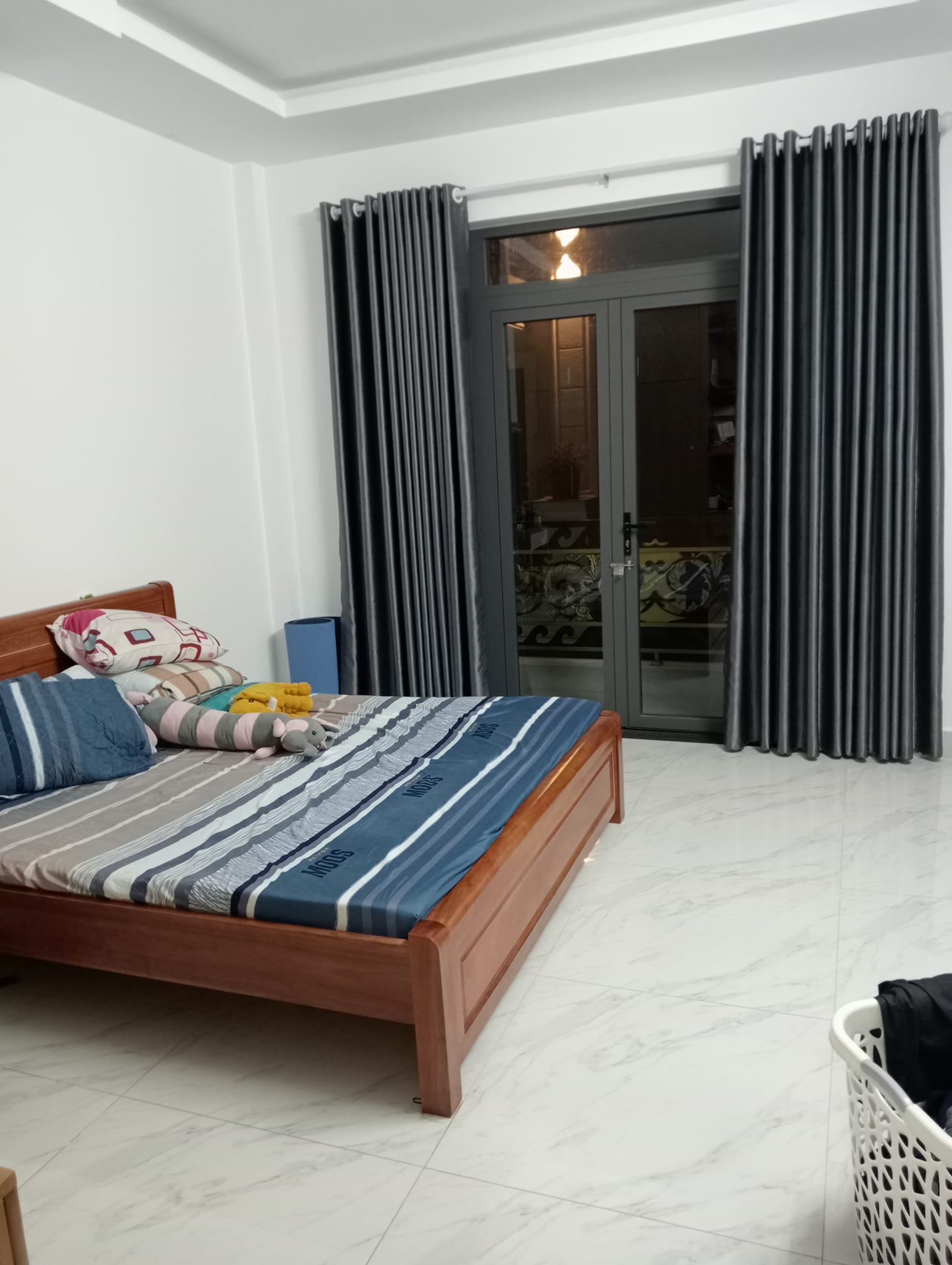 Bán nhà mặt tiền Đào Duy Từ-ngang 4.2m-4 tầng-sổ vuông-kinh doanh cục tốt 2