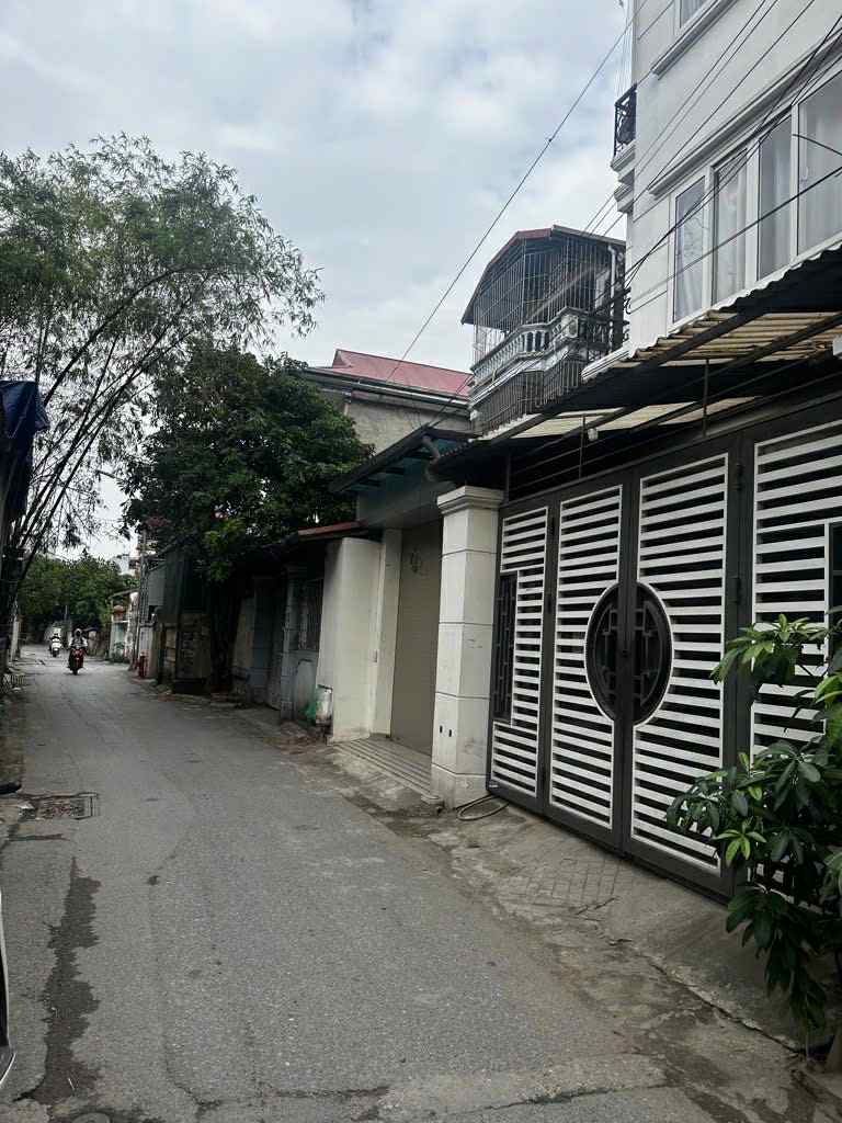 bán nhà lô góc Cổ Linh-Bát Khối, 94m, mặt tiền 8.5m, ngõ thông, ôtô tránh, kinh doanh