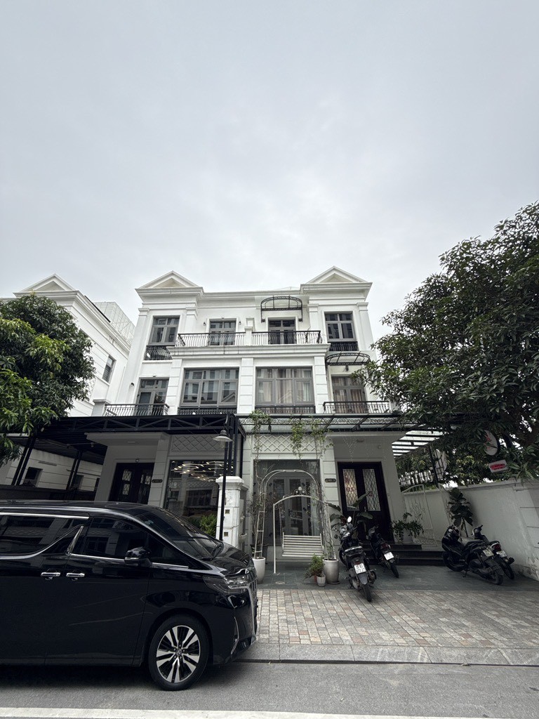 KHU NHÀ VINHOMES LONG BIÊN 65 tỷ 176m MẶT TIỀN 8m,VIEW NỘI KHU