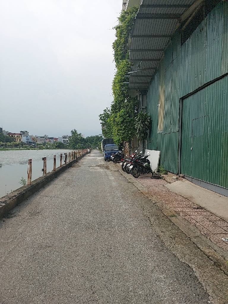 BÁN NHÀ BÁT KHỐI 10 tỷ 65m VIEW HỒ ĐIỀU HÒA, LONG BIÊN 3