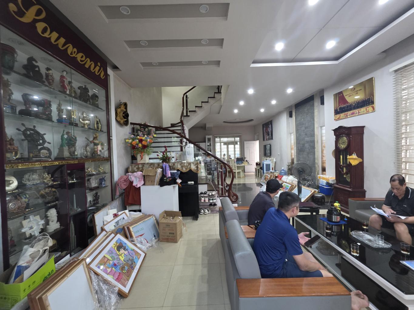 BIỆT THỰ 37tỷ 150m HUỲNH VĂN NGHỆ, VIEW MẶT ĐƯỜNG TO,LONG BIÊN HÀ NỘI 3