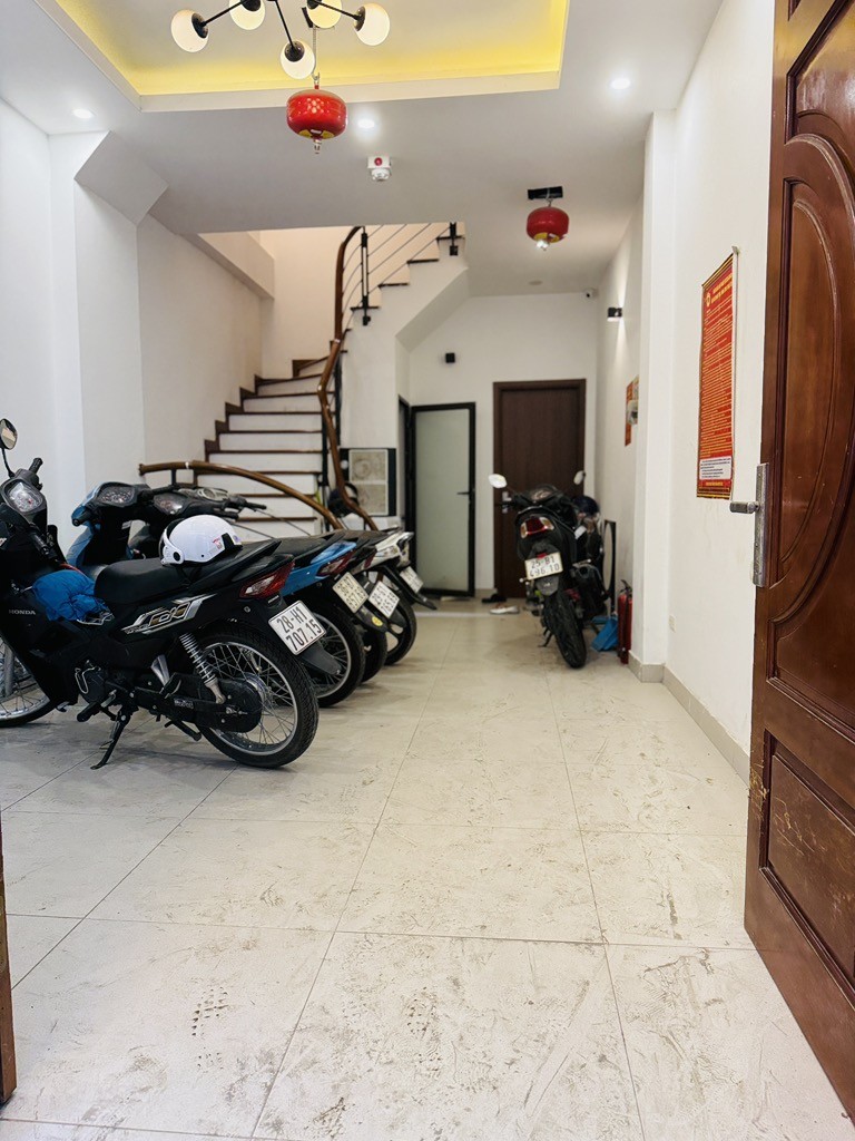 Bán nhà Hoàng Văn Thái, phân lô, ô tô vào nhà, kinh doanh, 52m2, 5 tầng, 13,88 tỷ. 2