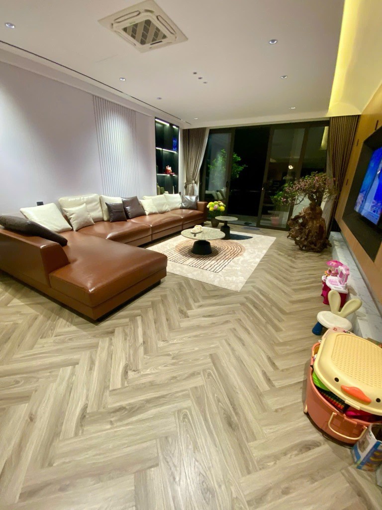 BÁN NHÀ LONG BIÊN 27 tỷ 95m MẶT TIỀN 5m NHÀ 6 TẦNG,KINH DOANH ĐỈNH 5