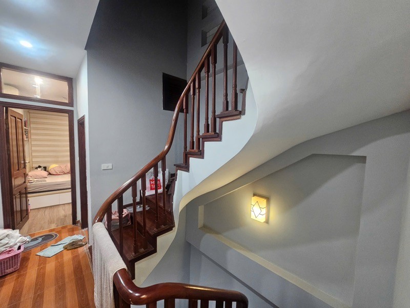 Bán nhà Hoàng Hoa Thám, Ba Đình, lô góc, ngõ thông 3 gác, 30m2, 5 tầng, chỉ 9.4 tỷ 4