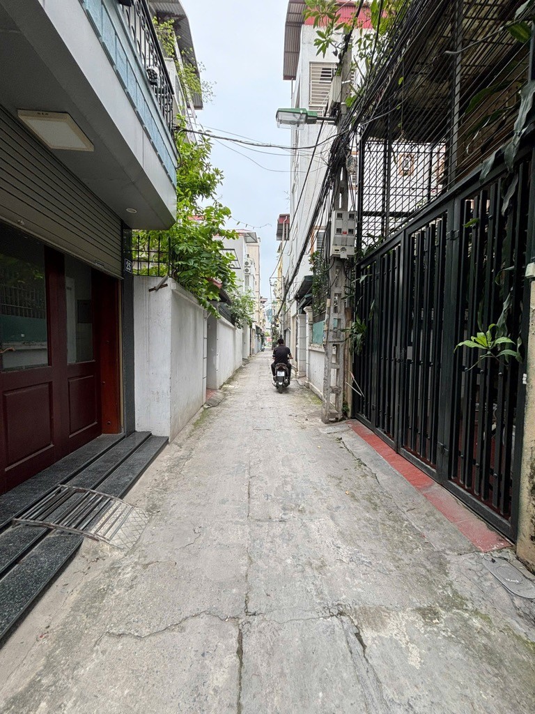 BÁN NHÀ HỒNG TIẾN 13 tỷ 55m NGÕ Ô TÔ THÔNG THOÁNG GẦN PHỐ,LONG BIÊN 2