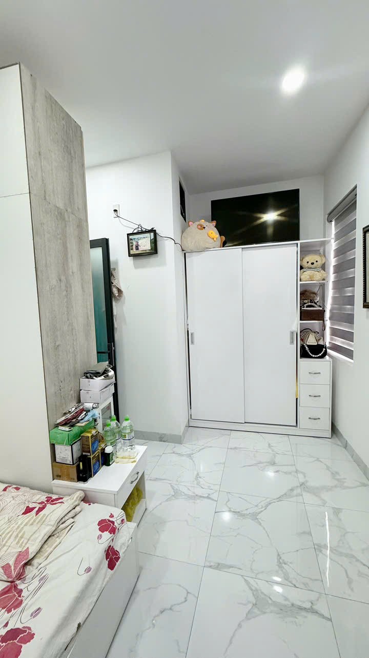 BÁN NHÀ TTTP 3 TẦNG HẺM TỐ HỮU GẦN CHỢ ĐỒNG NAI PHƯỚC HẢIGiá: 3ty5 ( thương lượng)Liên hệ : 5