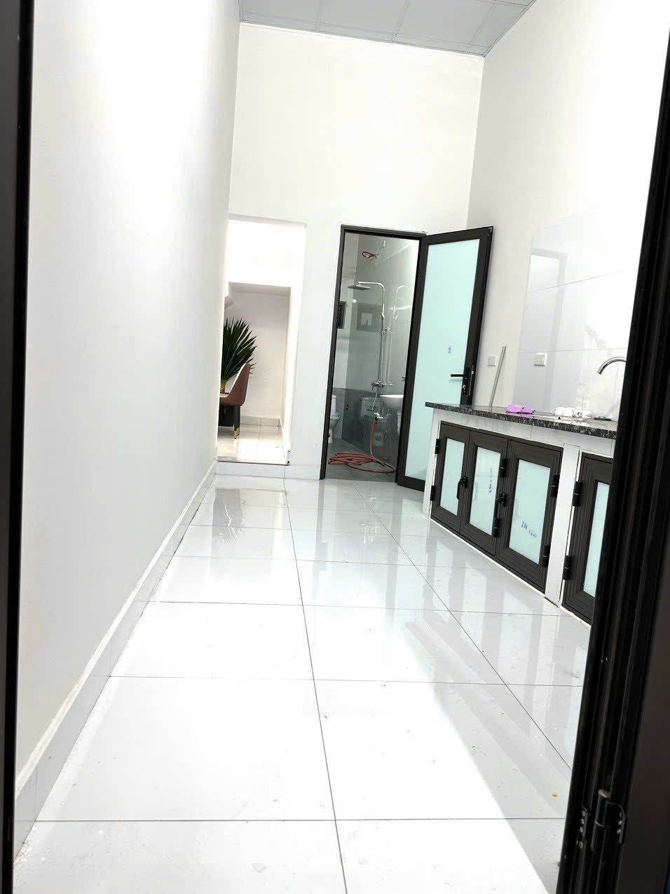 Bán lô góc sẵn nhà 2 tầng tại Lai Cách Cẩm Giàng đường ô tô tránh nhau 4