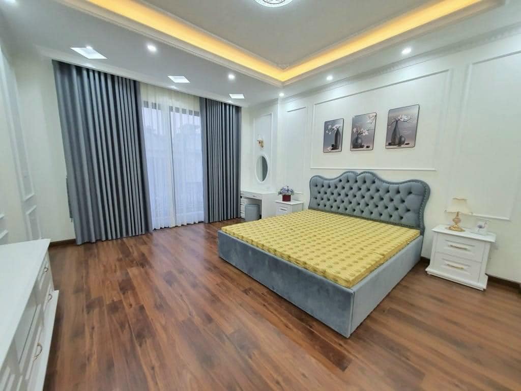 Bán nhà Thụy Khuê, Tây Hồ, 6 tầng thang máy, nhà mới đẹp ở ngay. 10m ra mặt phố. Giá 11 tỷ 3