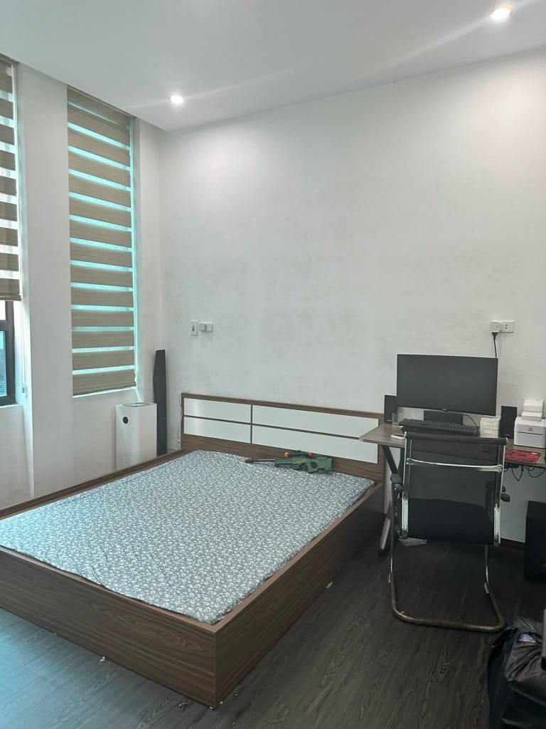 Bán nhà Huỳnh Thúc Kháng, Đống Đa, phân lô ô tô vào nhà, mặt ngõ kinh doanh. Giá 17.9 tỷ