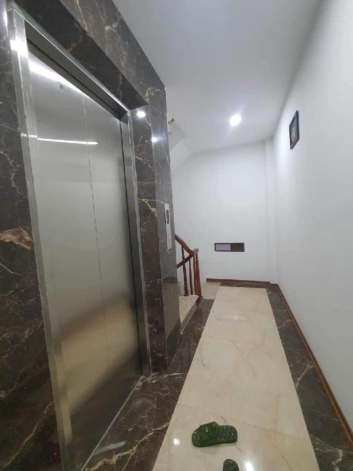 Bán nhà Giang Văn Minh, Ba Đình, 7 tầng thang máy, ngõ thông, phân lô ô tô vào nhà. Giá 21 tỷ 3