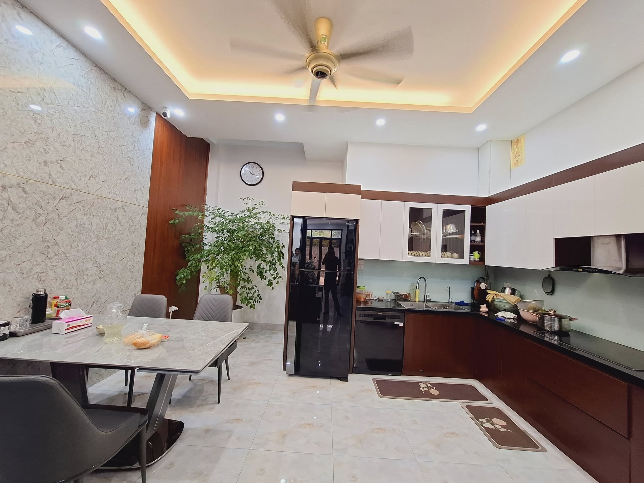 BÁN NHÀ THANH XUÂN, GẦN PHỐ VỈA HÈ OTO TRÁNH, DT90M 6 TẦNG, LÔ GÓC 3 THOÁNG CHỈ 30.X TỶ 4