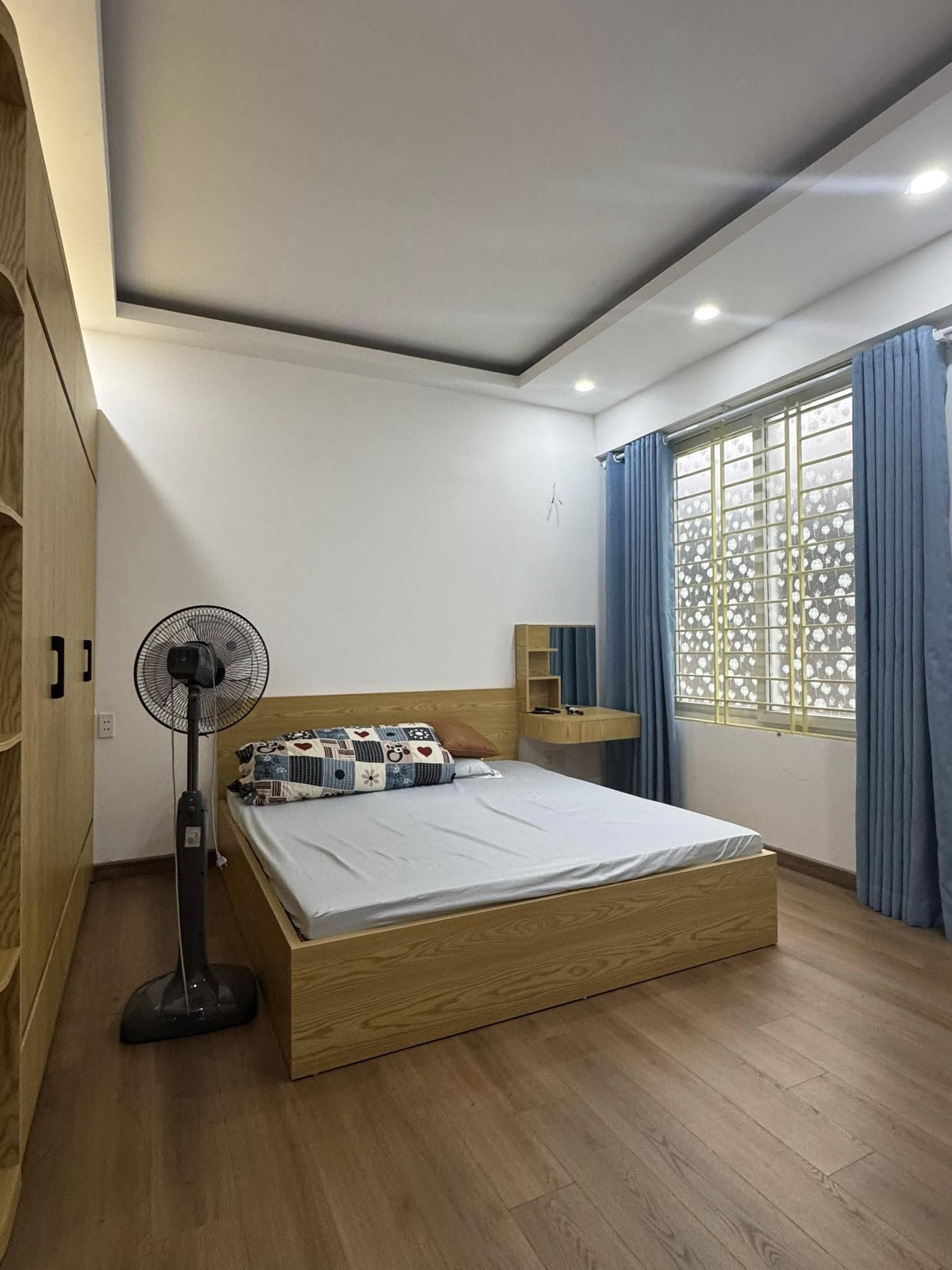 BÁN GẤP NHÀ THANH XUÂN, GẦN HỒ OTO LÙI ĐỖ CỬA, DT52M 5 TẦNG MẶT TIỀN RỘNG CHỈ 12.X TỶ 5