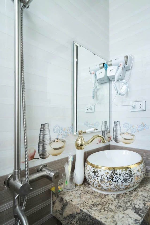 Cần bán Homestay - Khách Sạn Phường Bãi Cháy, Hạ Long, Diện tích 106m², Giá 12 Tỷ 7