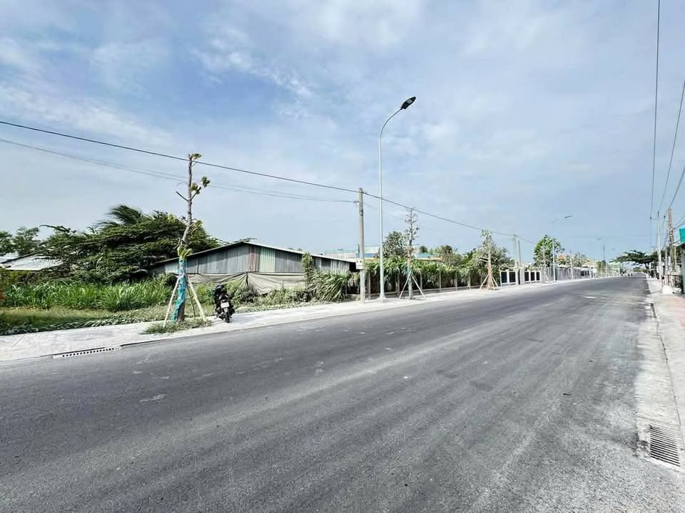 Sát bên AEON Tân An – nhà mặt tiền kinh doanh – chỉ 2.3 tỷ 2