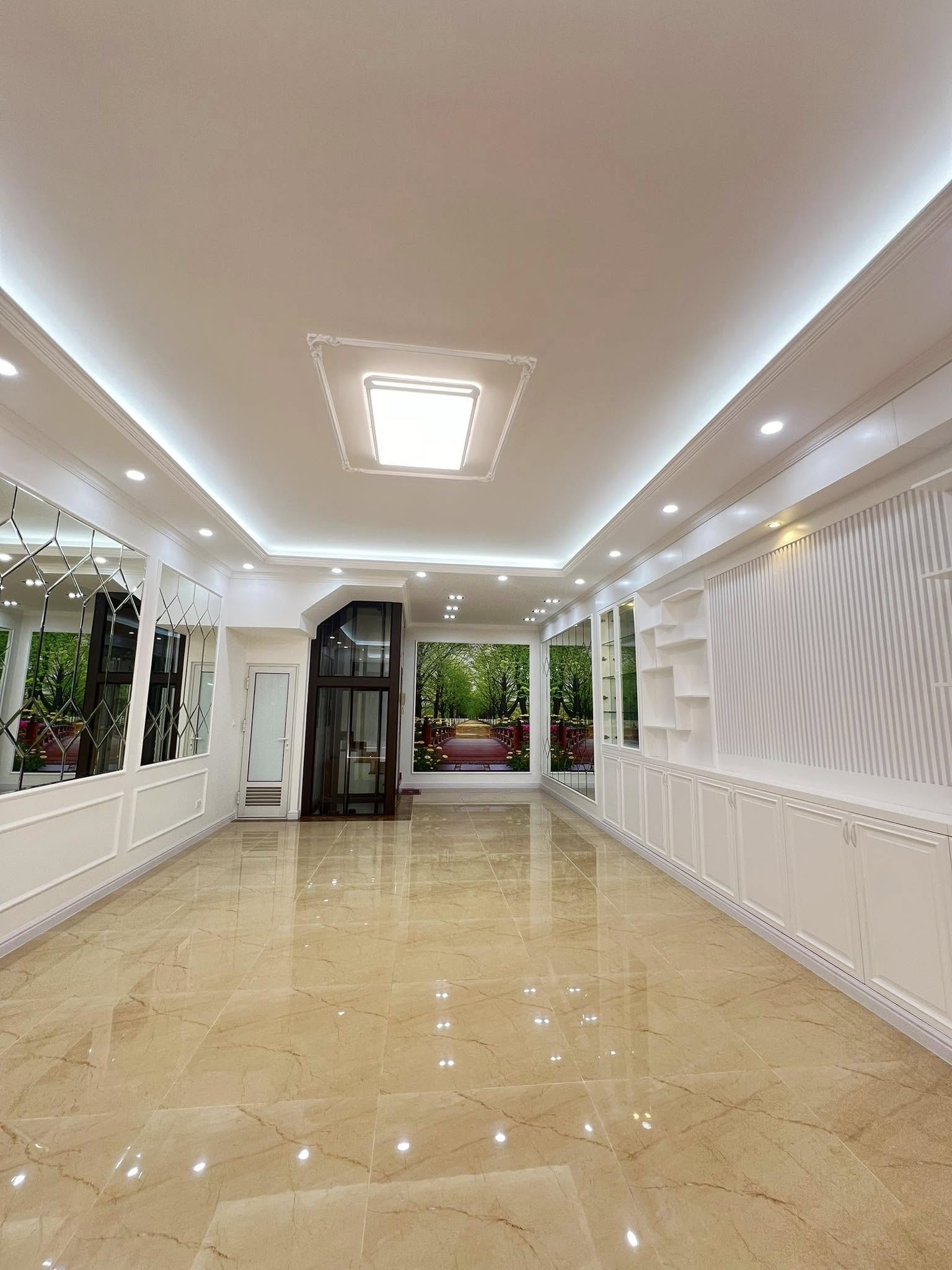 NHÀ ĐẸP PHỐ ĐÔNG QUAN CẦU GIẤY - LUXURY - THANG MÁY -SĐCC - LH:EM PHÚ - CALL: 0969577586 5