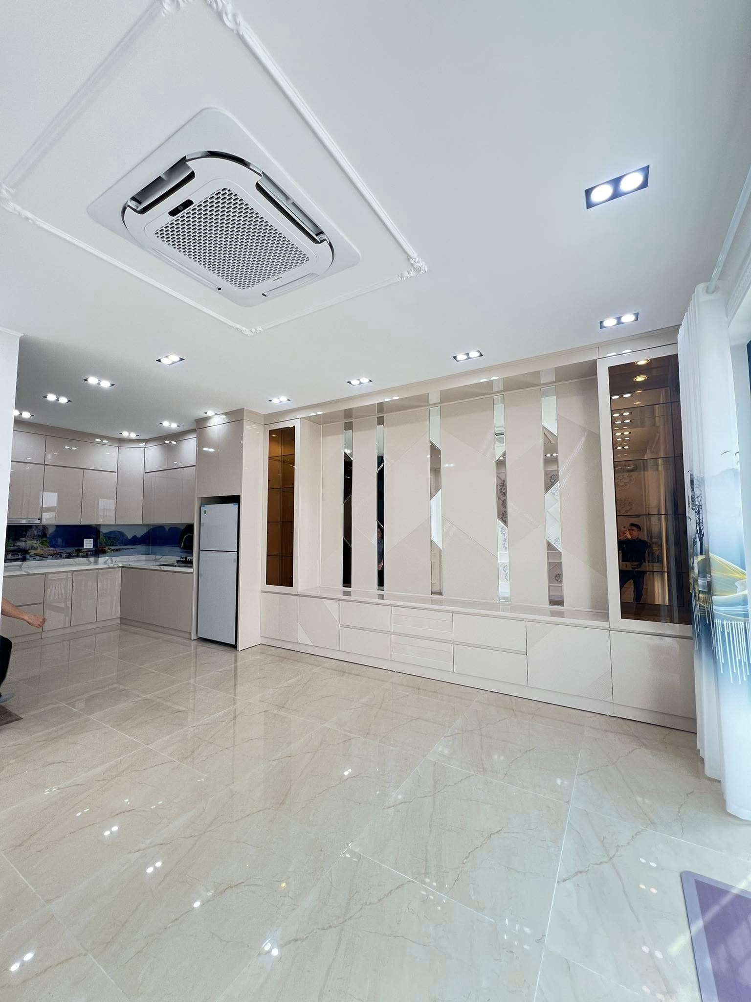 NHÀ ĐẸP PHỐ ĐÔNG QUAN CẦU GIẤY - LUXURY - THANG MÁY -SĐCC - LH:EM PHÚ - CALL: 0969577586 4