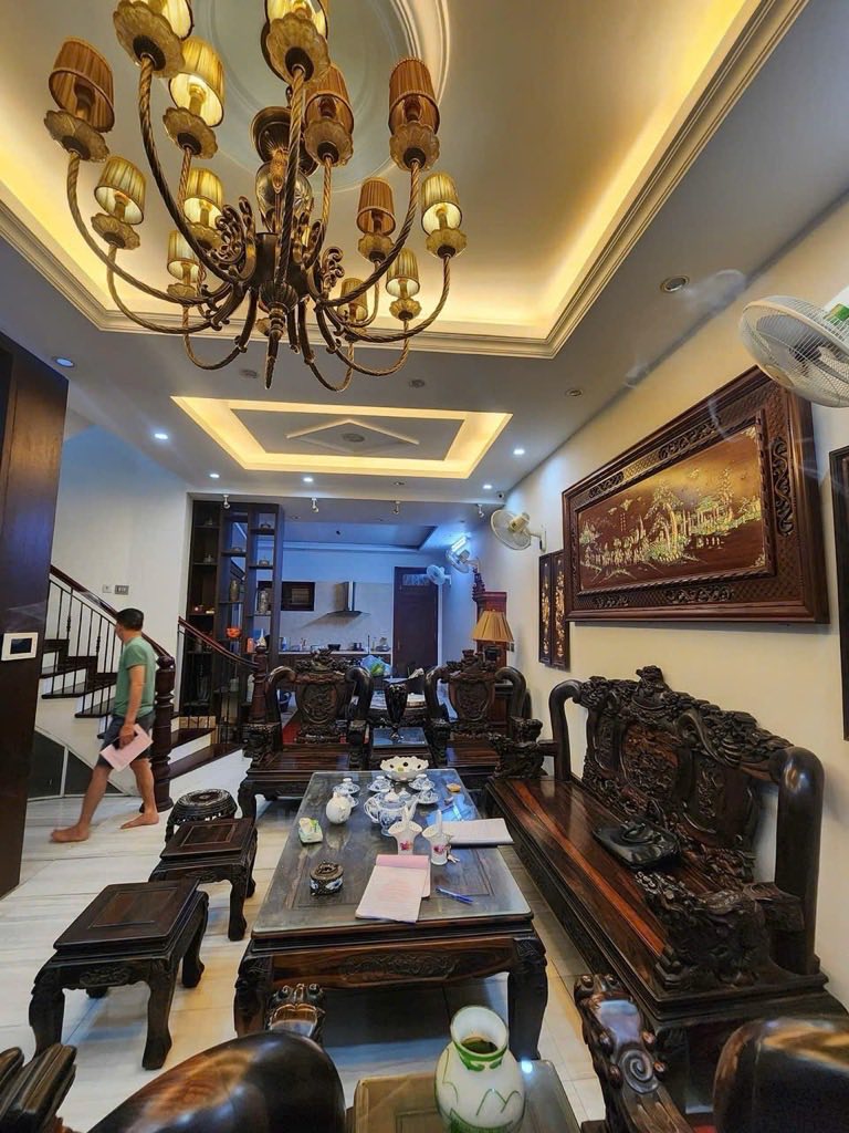 Bán nhà VIP Linh Đàm, 3 mặt thoáng, vỉa hè rộng,ô tô dừng đỗ, kinh doanh đỉnh, 75m2, 26,5 tỷ 2