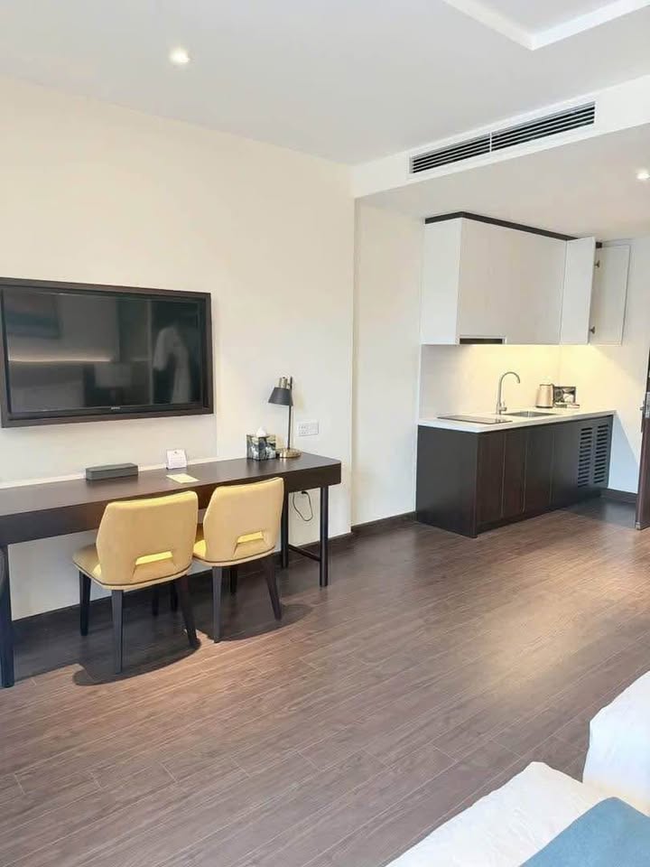Cần bán Căn hộ chung cư đường Hoàng Quốc Việt, Phường Bãi Cháy, Diện tích 37m², Giá 1.69 Tỷ 6