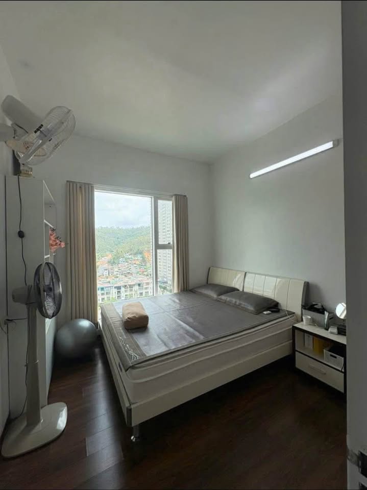 Cần bán Căn hộ chung cư đường Hoàng Quốc Việt, Phường Hùng Thắng, Diện tích 96m², Giá Thương lượng 6