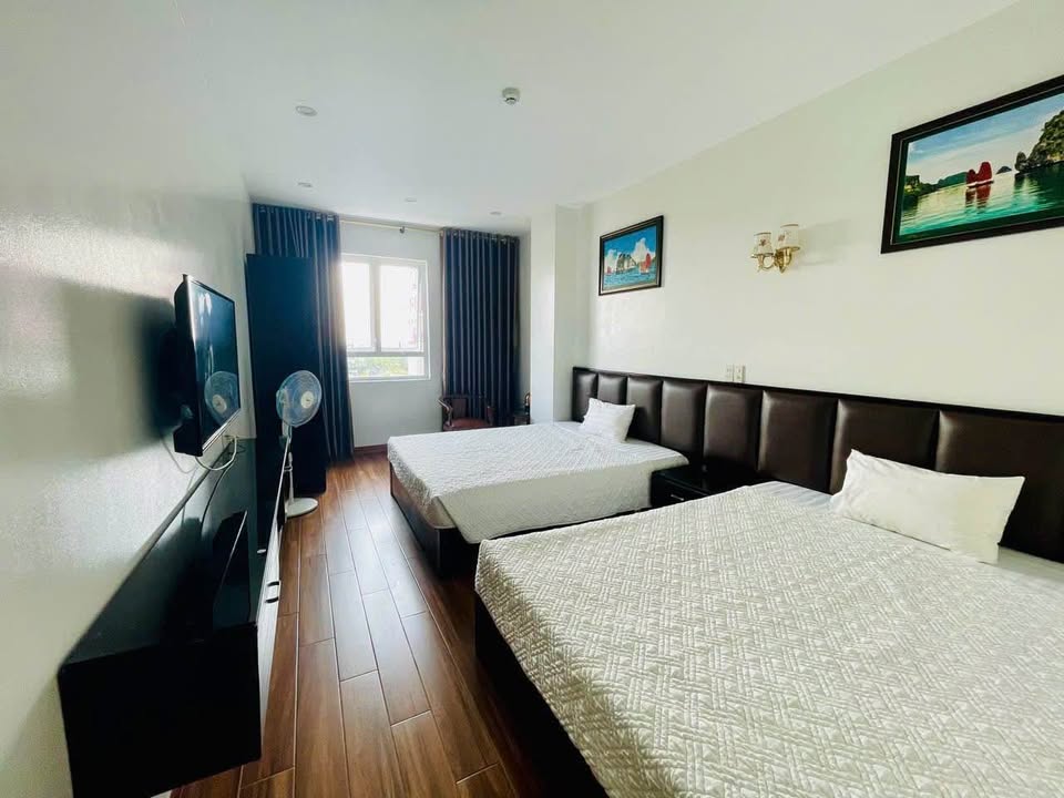 Cần bán Căn hộ chung cư đường Hoàng Quốc Việt, Phường Bãi Cháy, Diện tích 176m², Giá 27 Tỷ 2