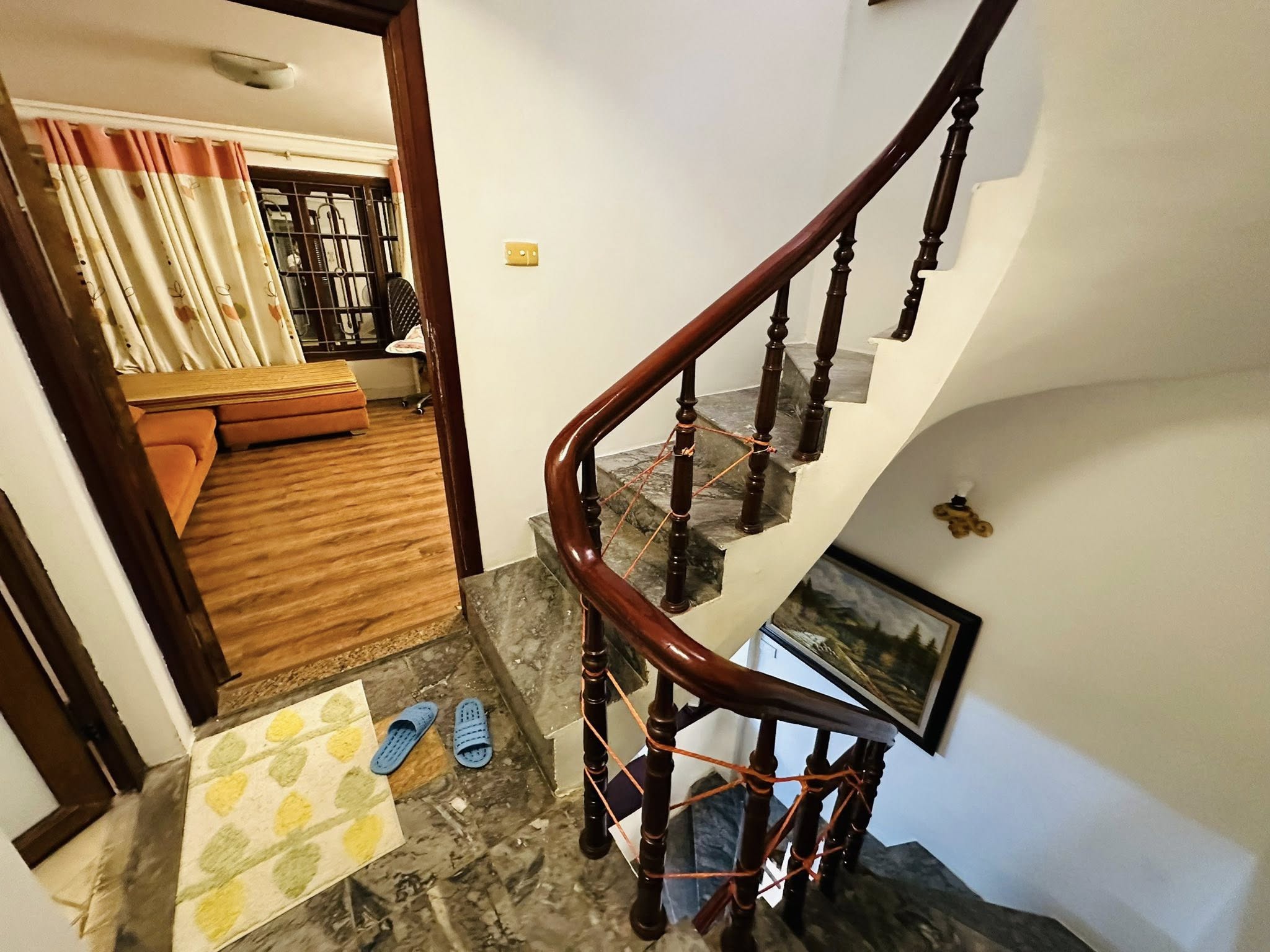 SIÊU HIẾM-10M RA PHỐ ĐẶNG TẤT-NHÀ DÂN XÂY-2 THOÁNG-38Mx5T 14xTỶ-AN SINH TIỆN ÍCH MIỄN BÀN 4
