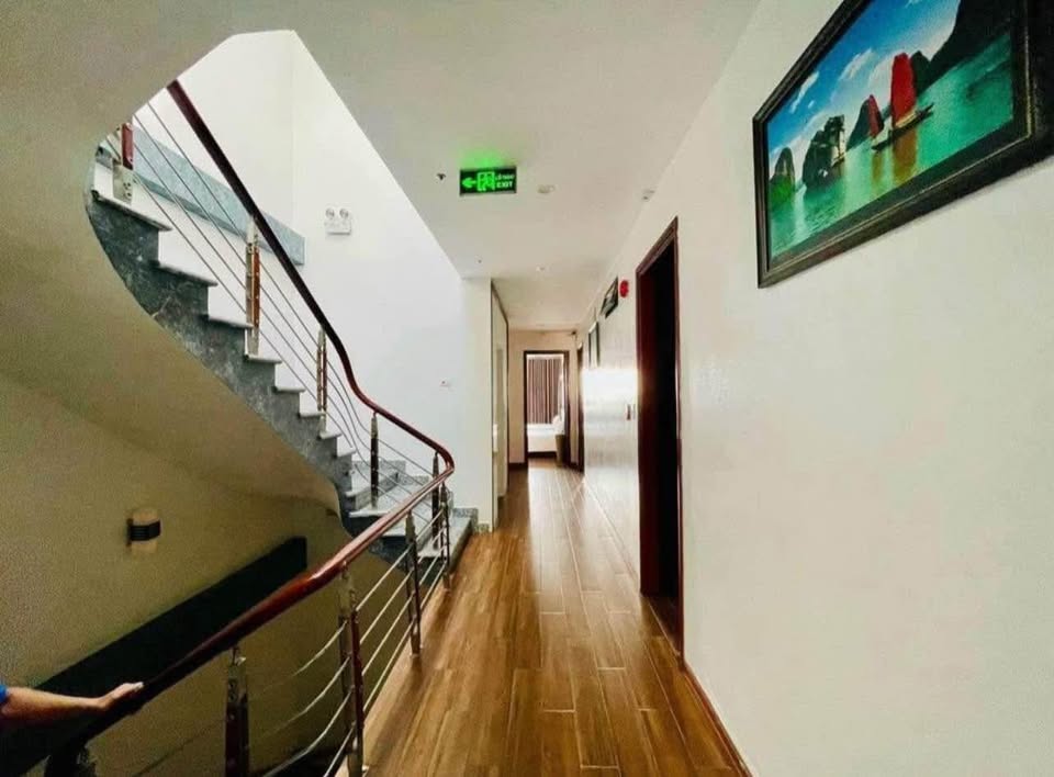 Cần bán Căn hộ chung cư đường Hoàng Quốc Việt, Phường Bãi Cháy, Diện tích 176m², Giá 27 Tỷ 4