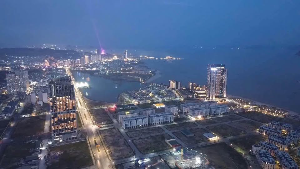 Cần bán Căn hộ chung cư đường Hoàng Quốc Việt, Phường Bãi Cháy, Diện tích 30m², Giá 1.3 Tỷ