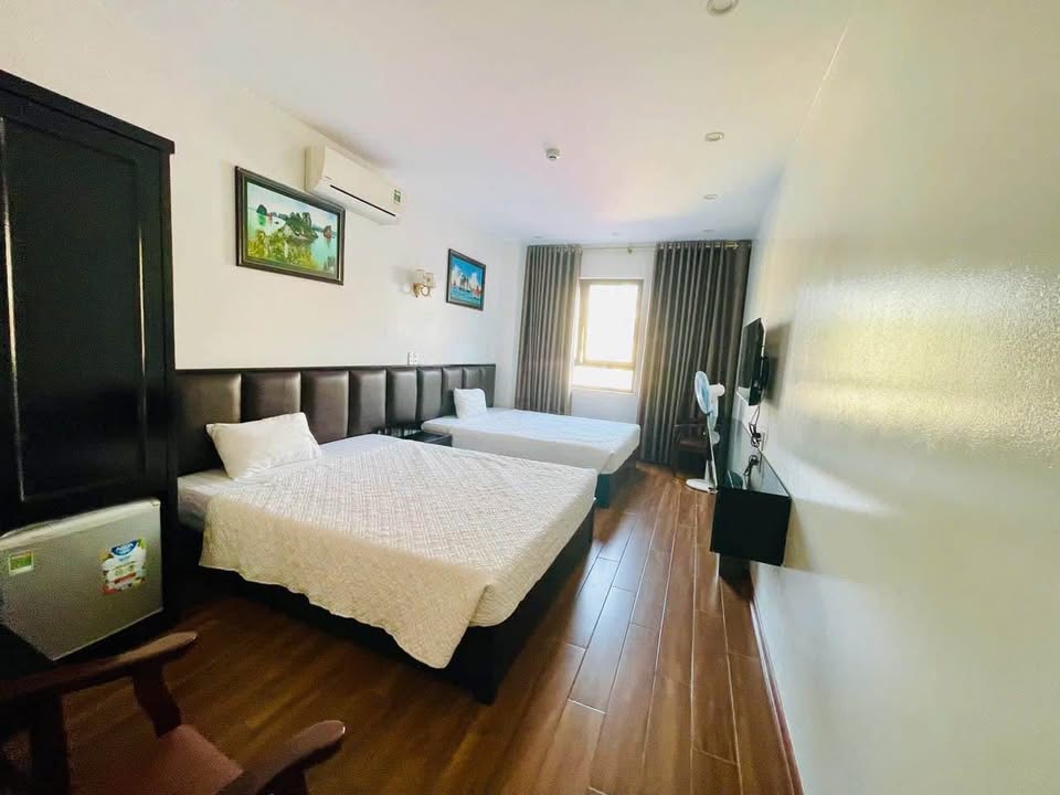 Cần bán Căn hộ chung cư đường Hoàng Quốc Việt, Phường Bãi Cháy, Diện tích 176m², Giá 27 Tỷ 6