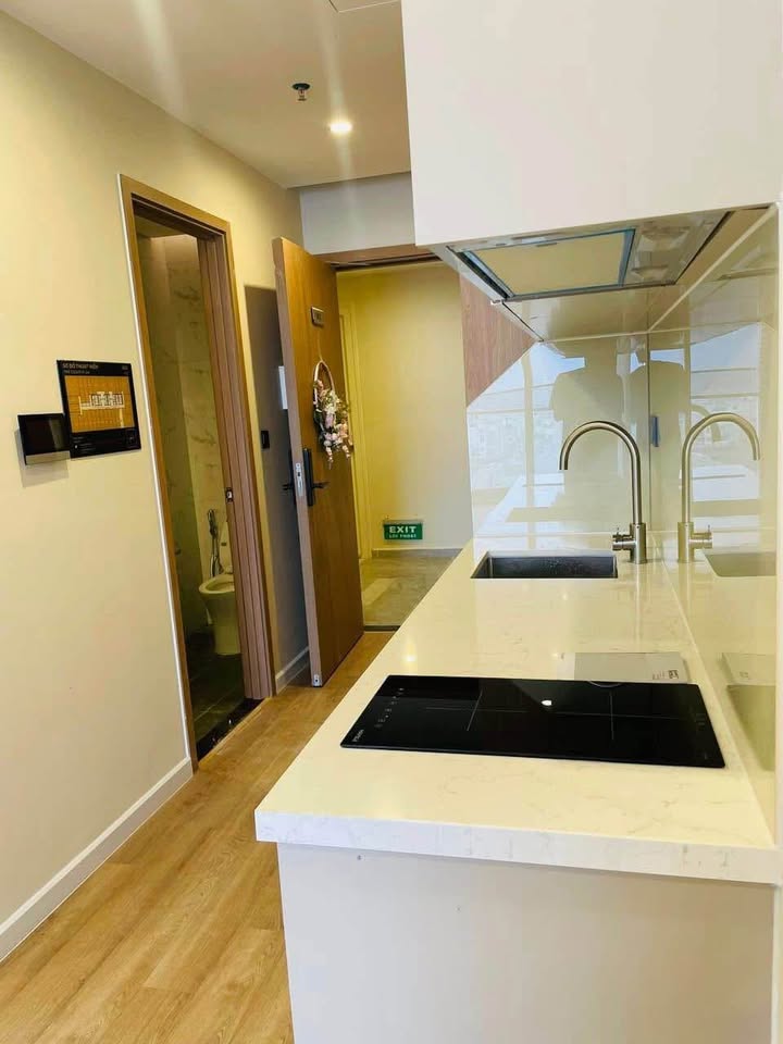Cần bán Căn hộ chung cư đường Hoàng Quốc Việt, Phường Bãi Cháy, Diện tích 30m², Giá 1.3 Tỷ 3