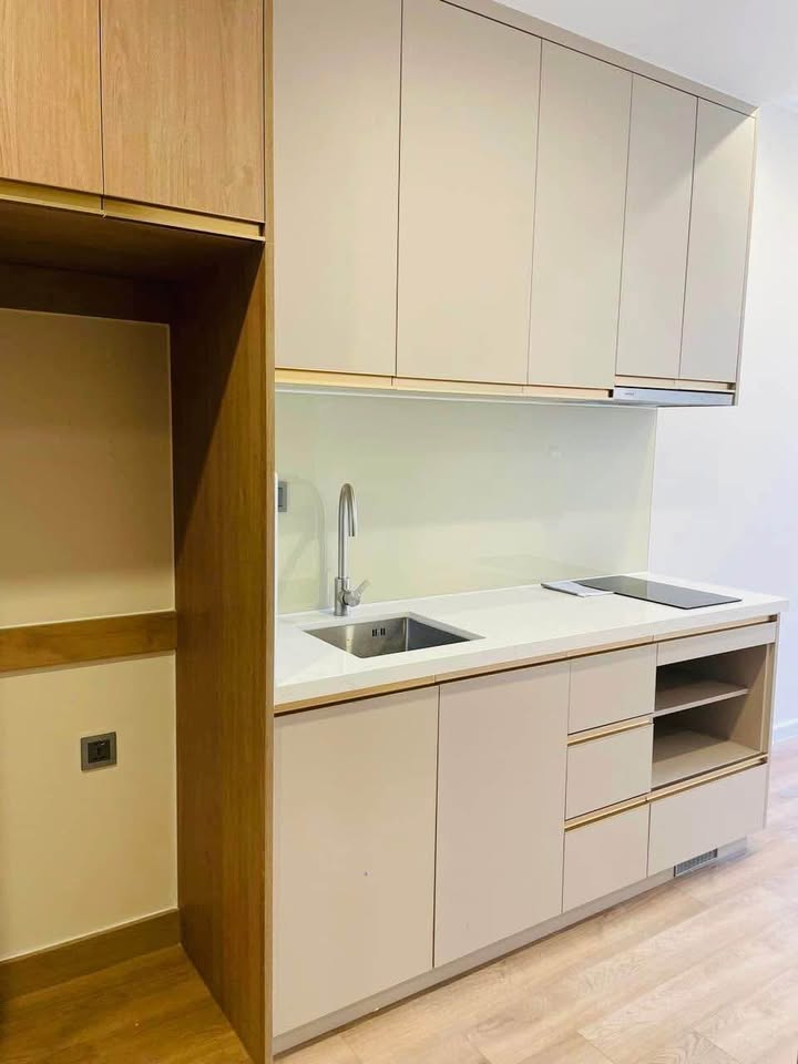 Cần bán Căn hộ chung cư đường Hoàng Quốc Việt, Phường Bãi Cháy, Diện tích 30m², Giá 1.3 Tỷ 8