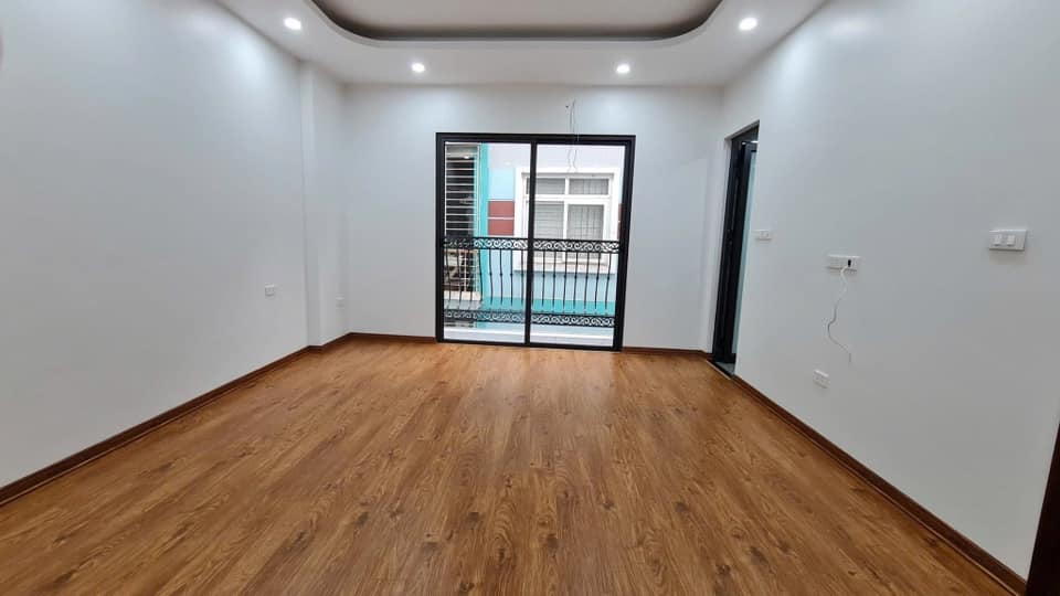 Chỉ 9 tỷ, Rước Nhà TT Quận Cầu Giấy, gần 40m2, 6 Tầng, Thang máy chạy vù vù, Ô Tô Đỗ Cửa, Kinh 2